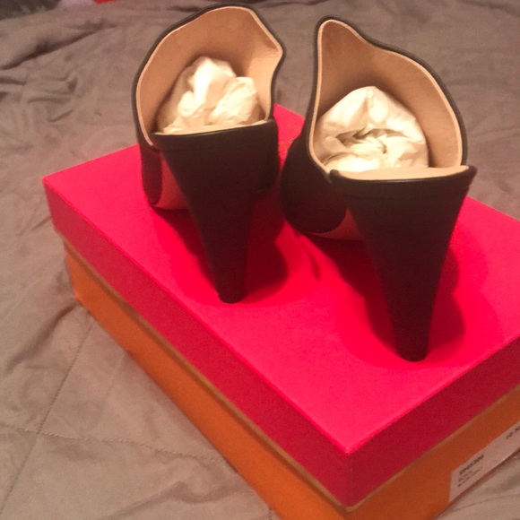 Kate Spade black heals - Picture 3 of 10